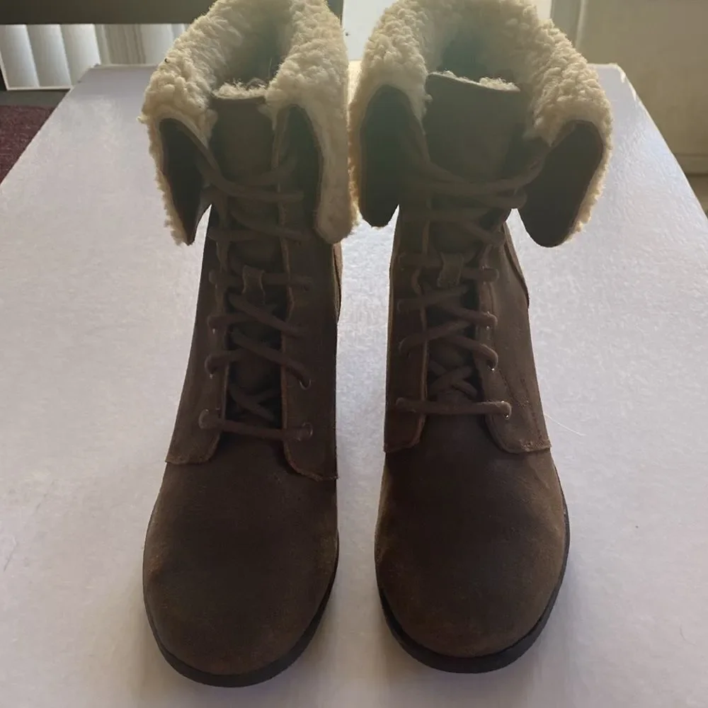 UGG women’s brown